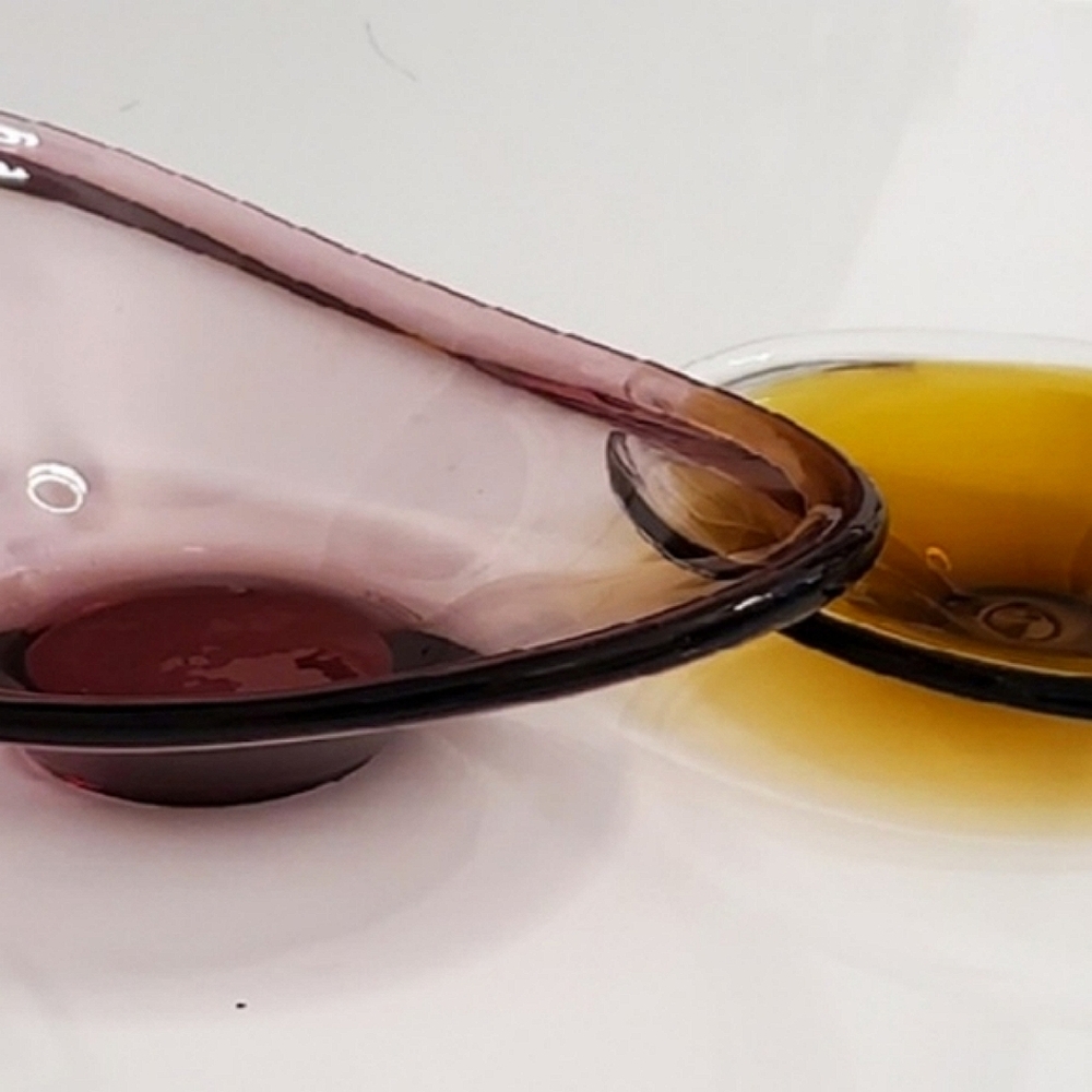 Vntg 10" Amythest & 7 1/2" Amber Art Glass Bowls - Picture 6 of 11